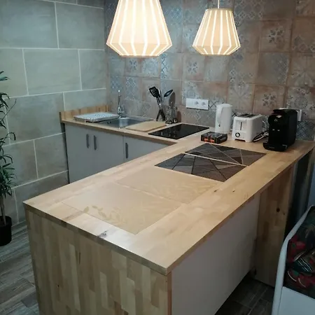 Costa Brava & Garden Apartment *